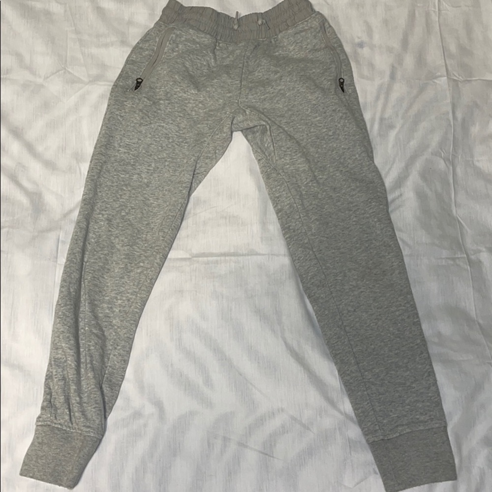 Gap youth joggers